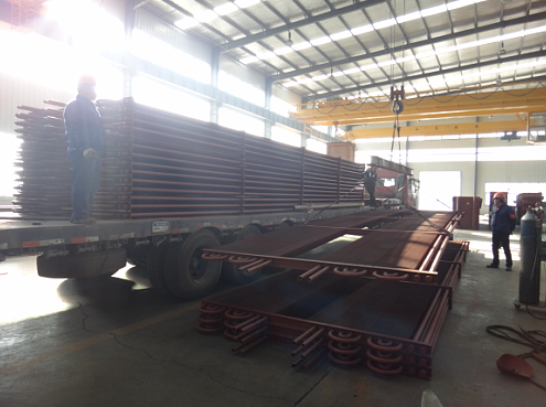 凱能工人進(jìn)行管組裝車(chē)